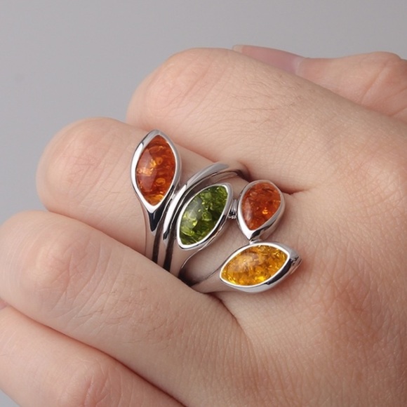 Gorgeous Silver Amber/Olive Leaf Ring - Picture 8 of 8